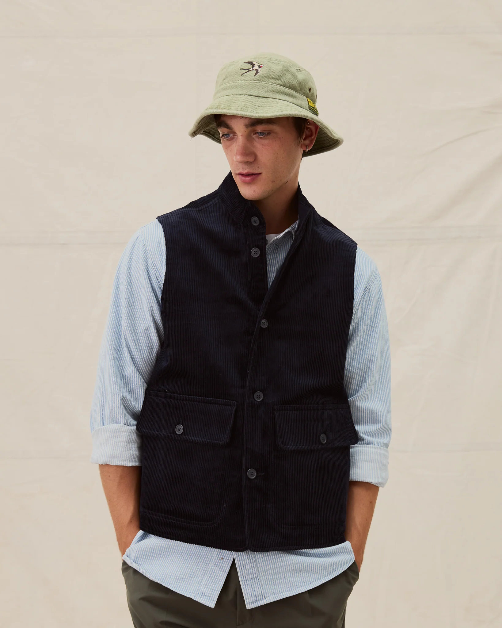 Cord Wandle Vest  - Navy - Image 3